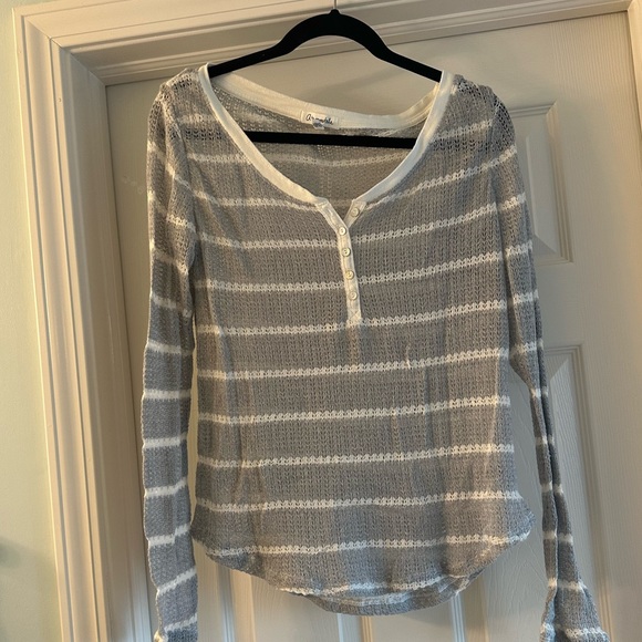 Aeropostale Juniors XL Shirt - Picture 1 of 8